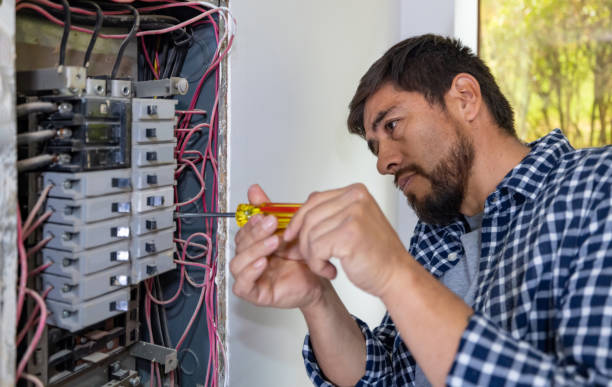 Best Licensed Electrician  in Wilmington Manor, DE